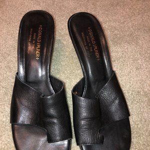 Ladies Donald Pliner Shoes.